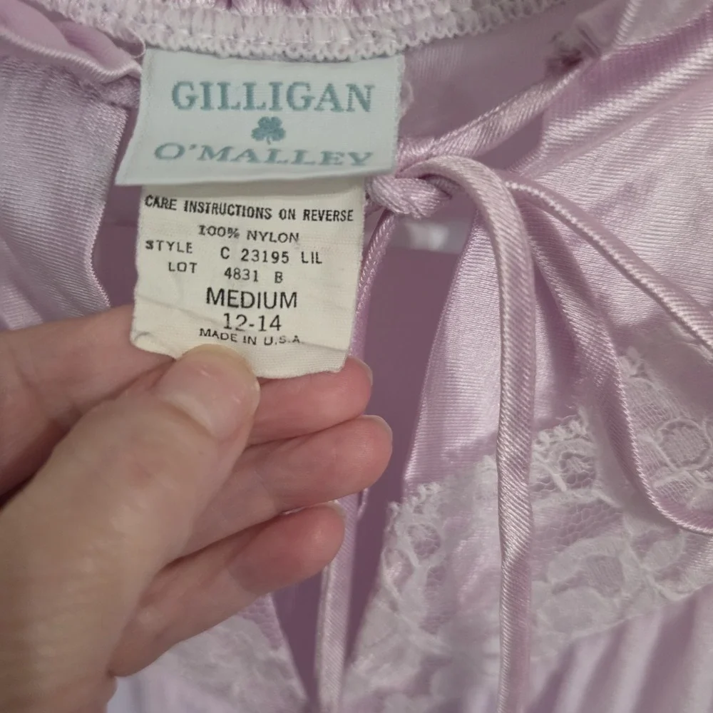 Vintage Gullian & O Malley Medium Long‎ Sleeve Nylon Lace Nightgown Cuddly Soft